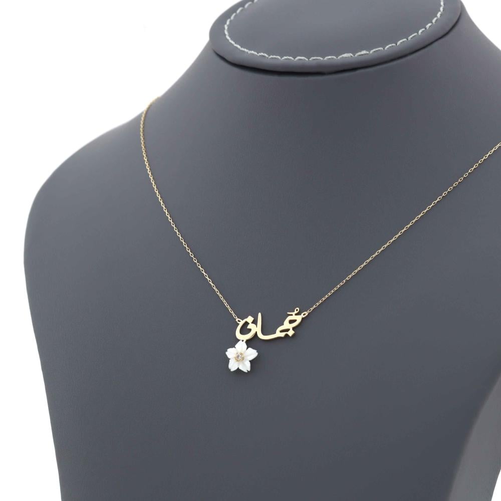 عقد ذهب تصميم أسمك من ذهب مع وردة الجوري متجر روز الذهبي للذهب