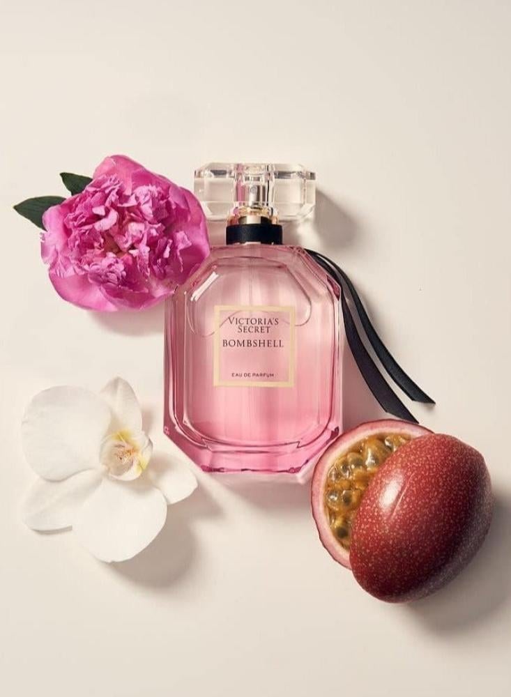 سحر الأنوثة والجاذبية: رحلة في عالم عطور براند Victoria's Secret