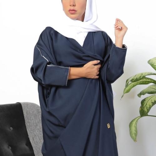 عبايه كحلي بشت مطرزة من الجنب قماش الندى5026
