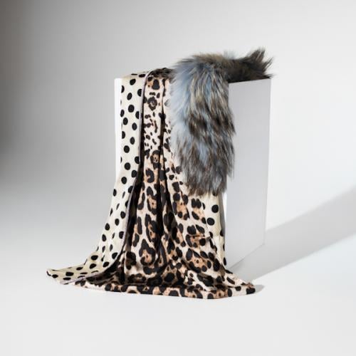 سكارف حرير بالفورير  مطعّم بالكرستال الفاخر دبل فيس