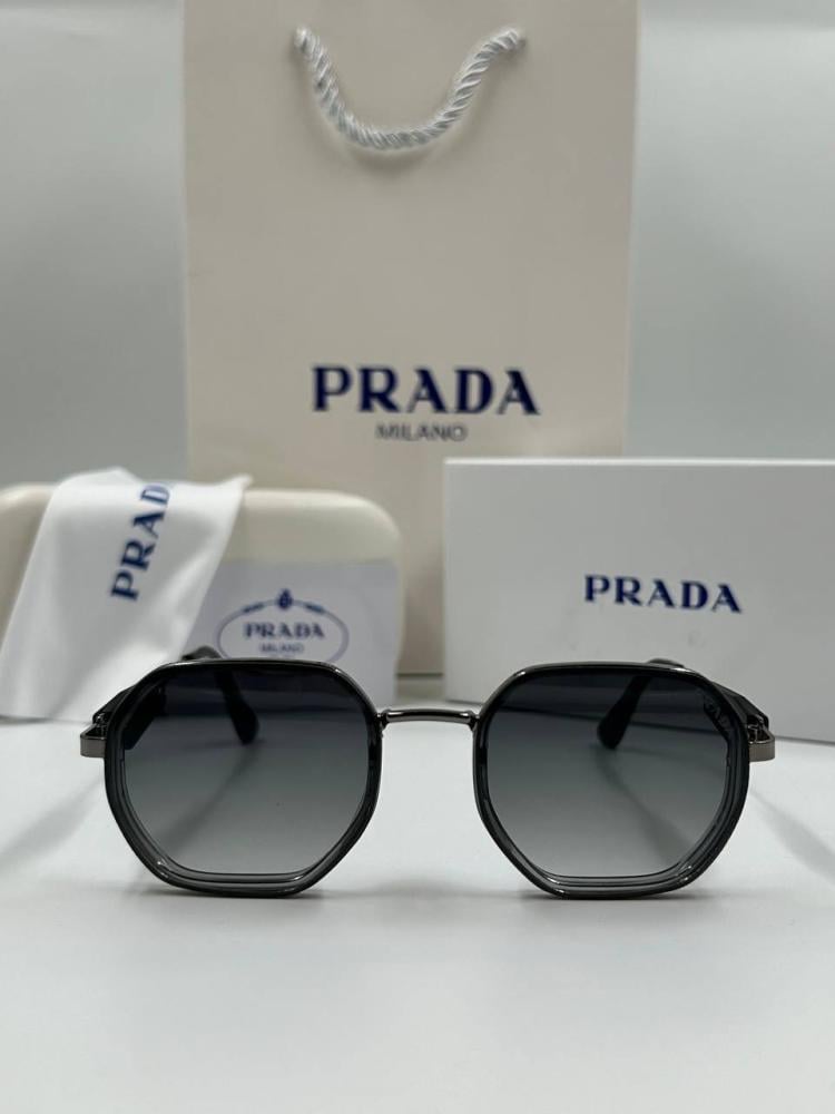 نظارات برادا PRADA