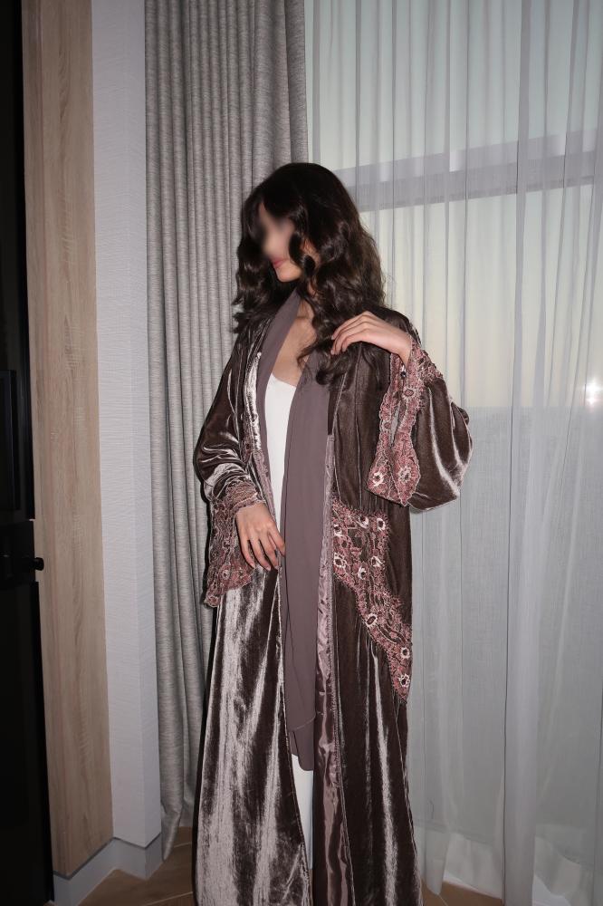 عباية كلوش مع دانتيل