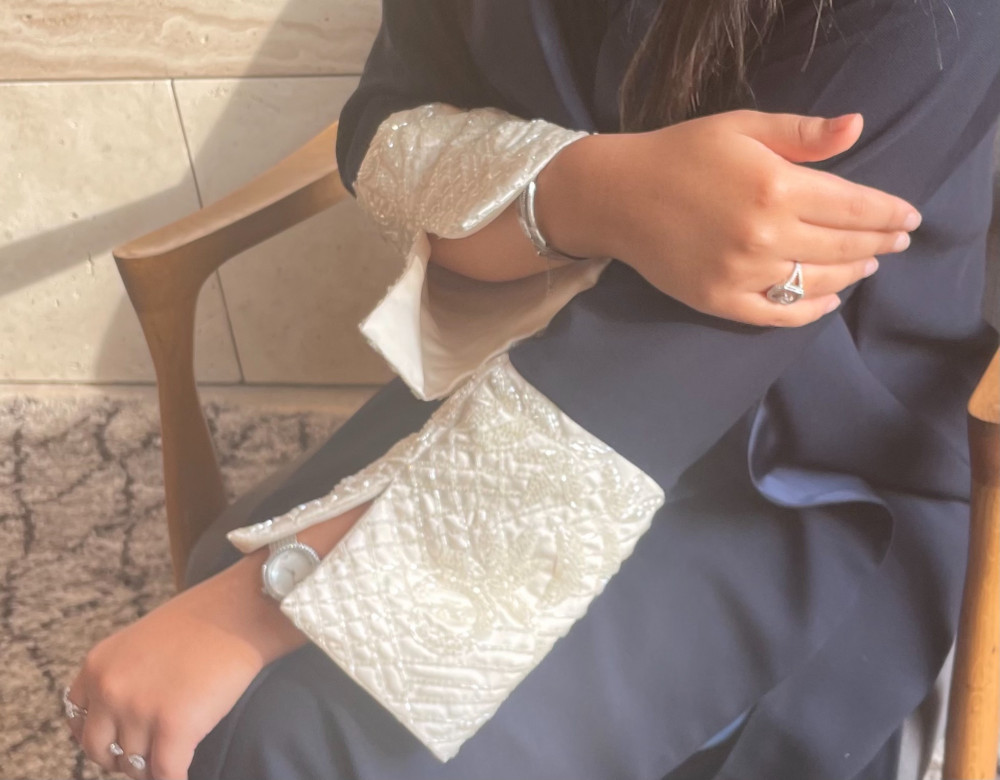 عباية بشك يدوي في الاكمام