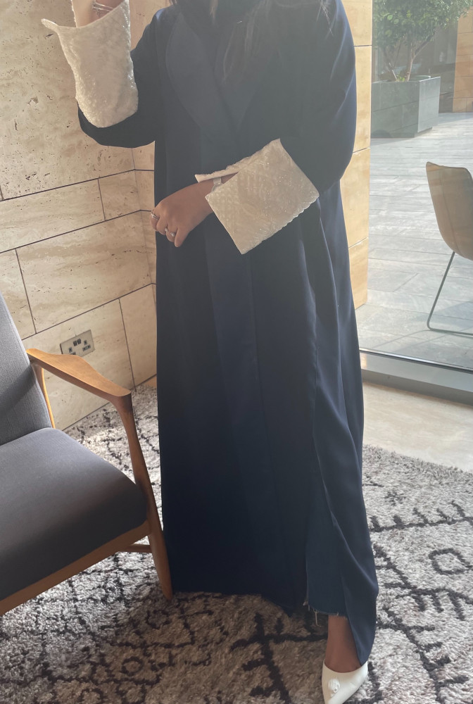 عباية بشك يدوي في الاكمام