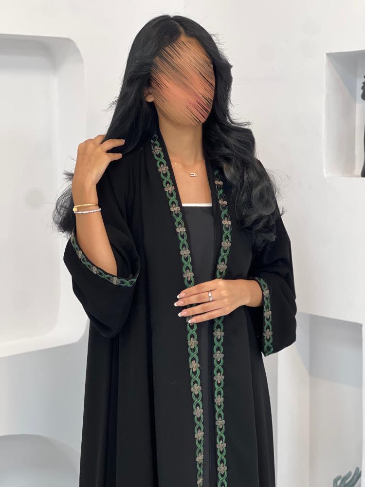 عباية سوداء نص كلوش