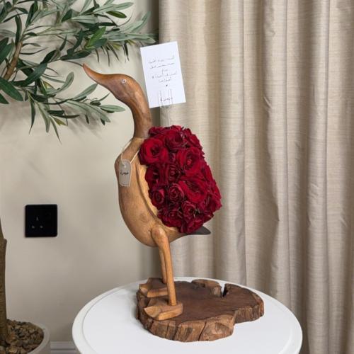بطه مع الورد