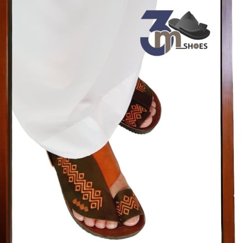 حذاء شرقي - مطرز حفر مخمل