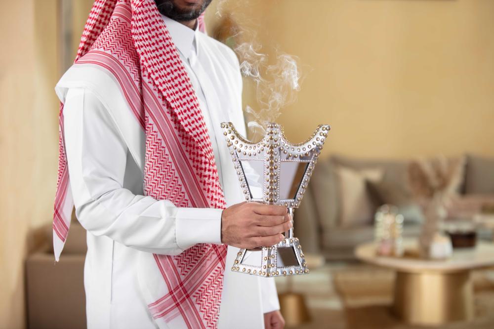 رحلة عطرية مع العود الكمبودي