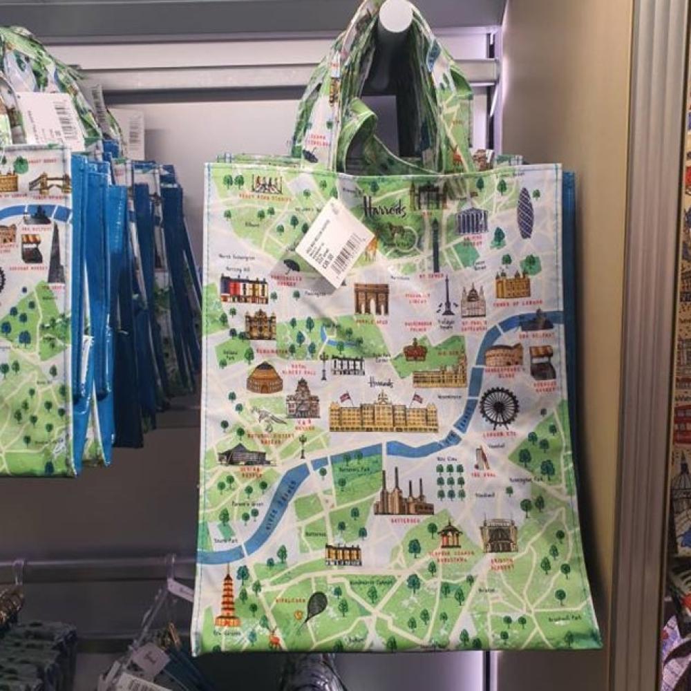 كيس وسط هارودز Harrods