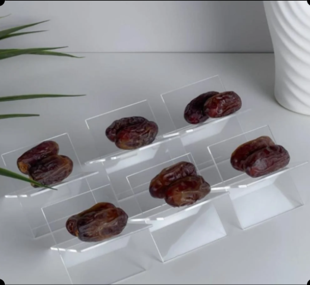 تجهيزات غبقة رمضان أفكار ستاندات حلا وتمر طاولات تقديم مبتكرة 2026