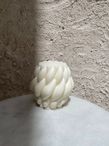 شمعه قطرات المطر.