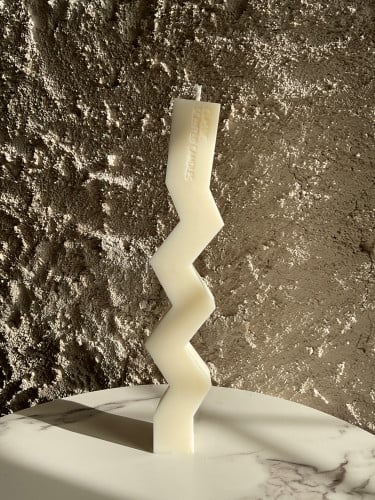 الشمعه المتعرجة.