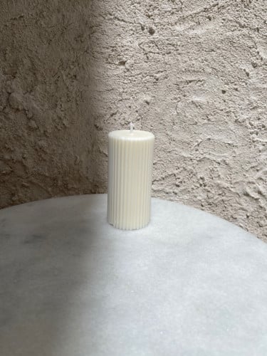 شمعه اسطوانية.