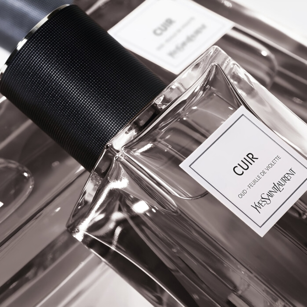 Yves Saint Laurent Cure Oud Foil de Violet perfume - Eau de