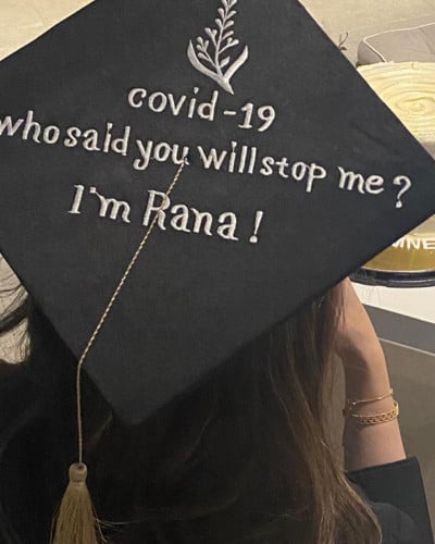 قبعة تخرج بالاسم Covid-19