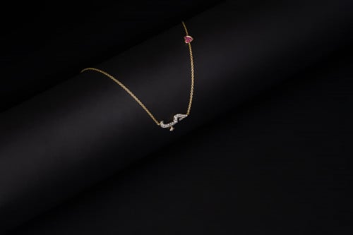 سلسال حُب  ذهب عيار 18 مزين بالالماس الأبيض