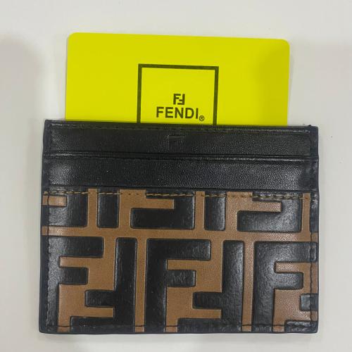 كارد هولدر فندي FEND