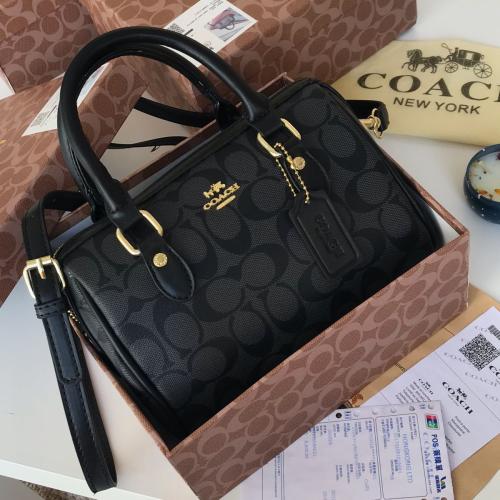 كوتش COACH