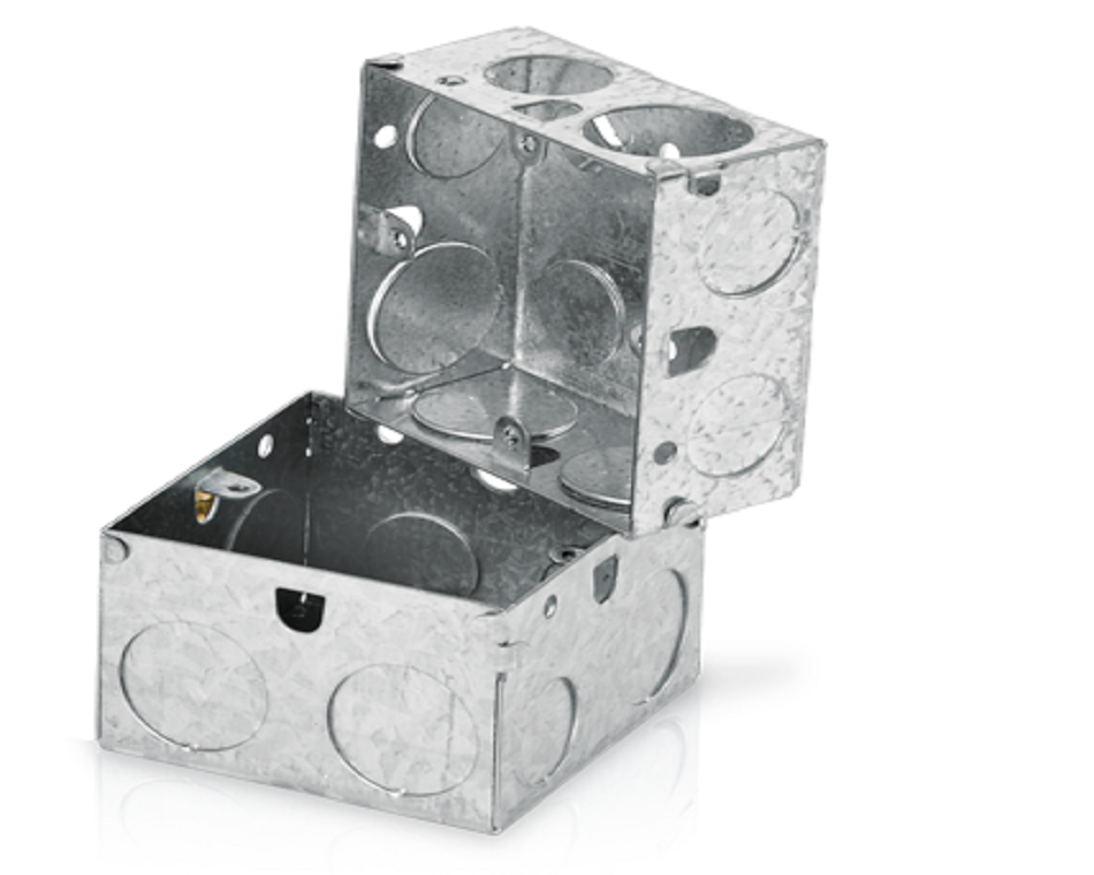 علبه حديد مفرد 7*7 بمسمار تاريض الفنار عميق  ALFANAR  Single gang Steel Switch Box 72*72mm Deep with Grounding