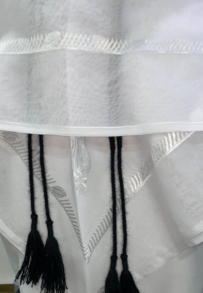 غترة الرويس المطرزة