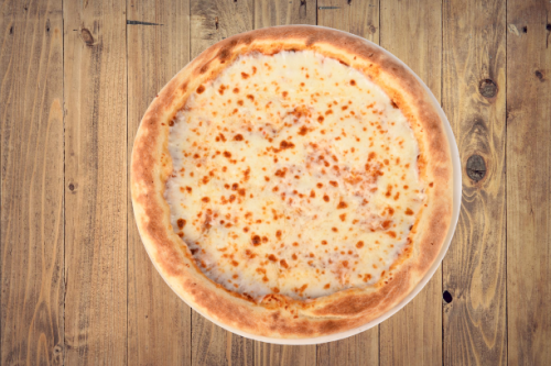 بيتزا جبن موزيلا Mozzarella cheese pizza