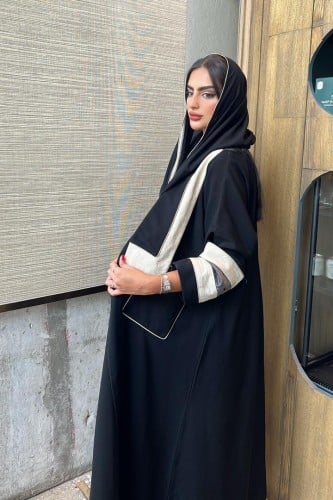 مون
