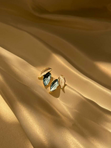 قرط أوراق الشجر