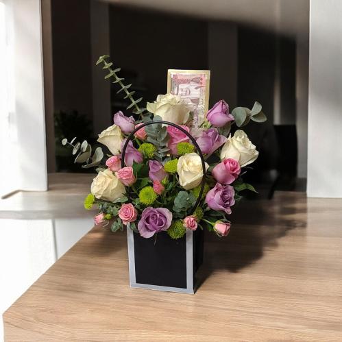 كيس الورود مع ظررف إكريليك