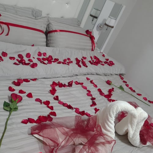 غرفة عرسان - للحجز WhatsApp