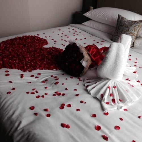 غرفة عرسان - للحجز WhatsApp