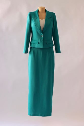 تنورة لون اخضر - Green Skirt