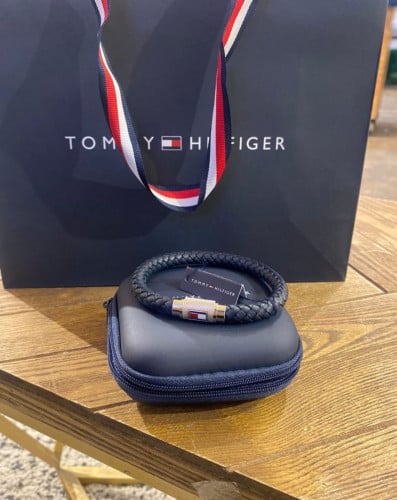 اسواره تومي هيلفيقر كحلي