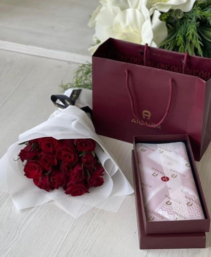 شماغ اقنر مع باقة ورد