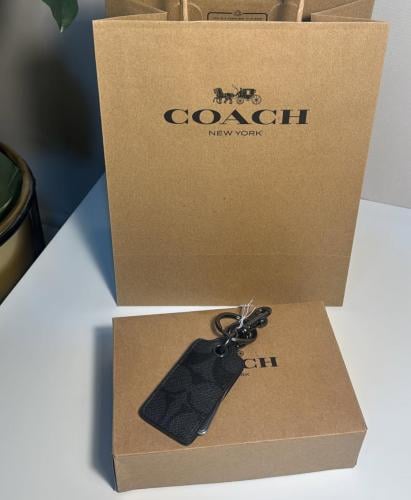 ميداليه كوتش اسود