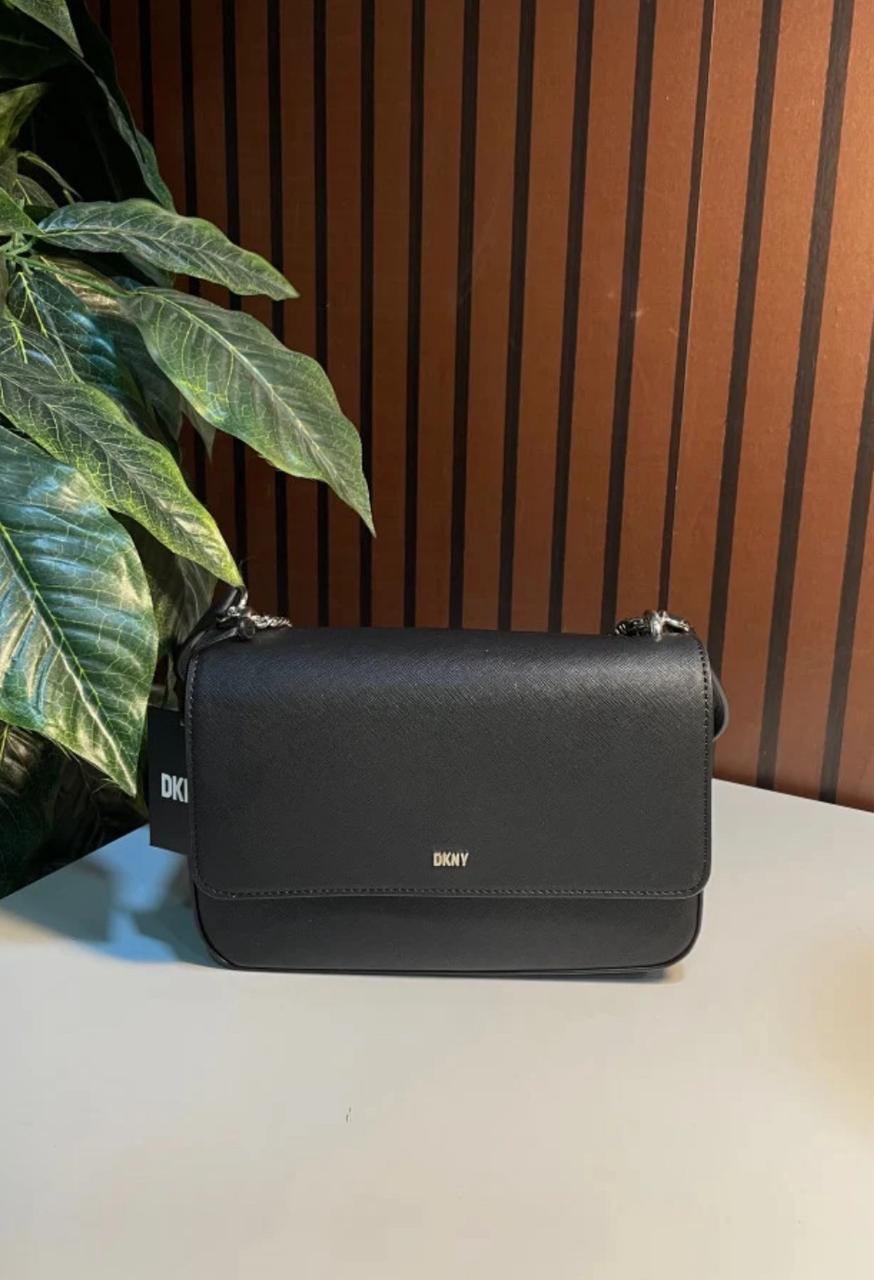 شنطة دكني باللون الاسود