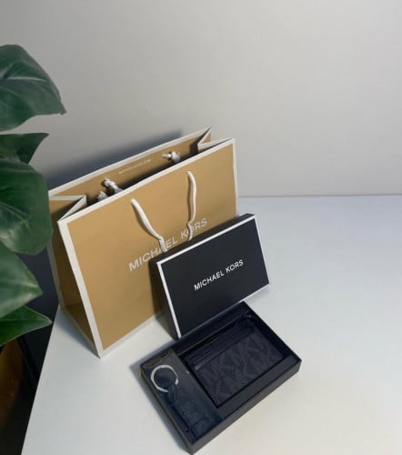 طقم كارد هولدر و ميداليه مايكل كورس