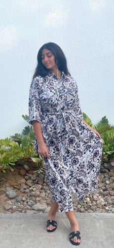 فستان مورد بني وابيض قطن خفيف Free size floral dre...