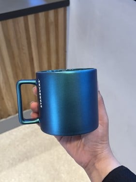 Winter green mug