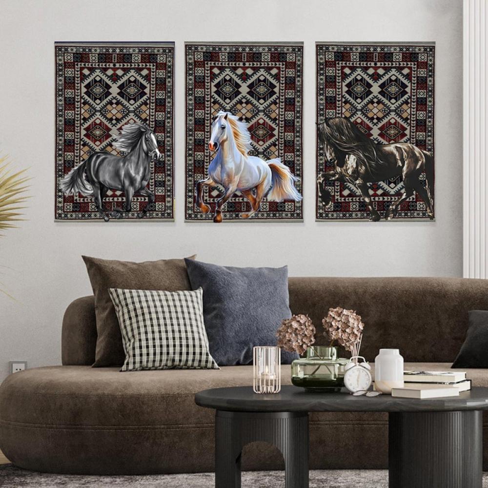 ثلاث لوحات خشبية بتصميم حصان مع برواز خشبي مخفي متجر ماركتنا