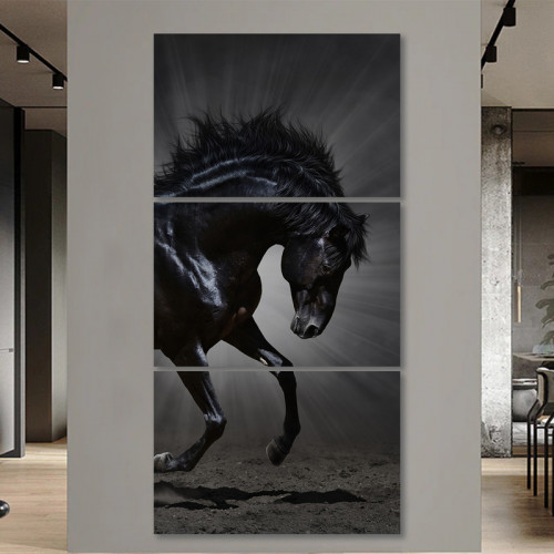 ثلاث لوحات قماشية بتصميم حصان