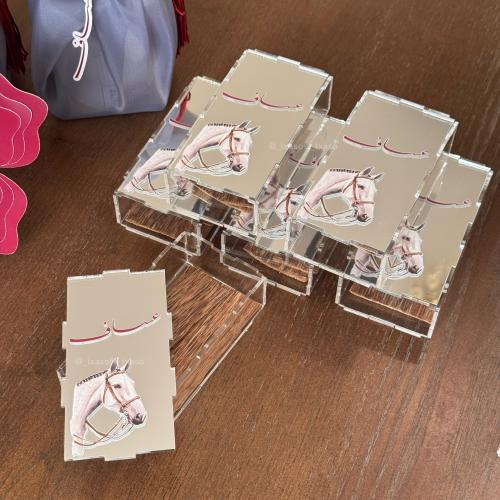 علبة اكريلك