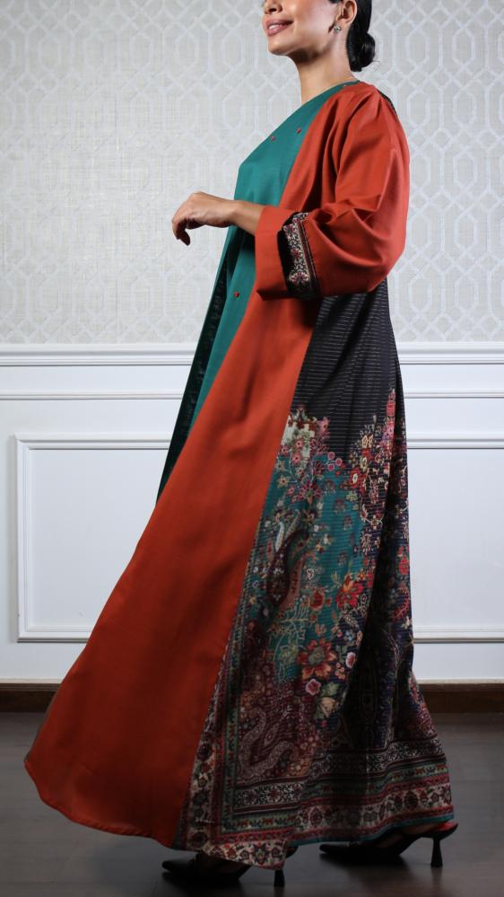 عباية فاخرة باللون الطوبي