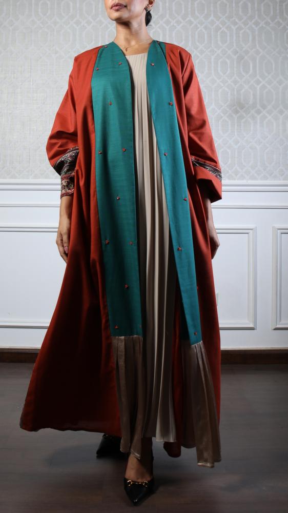 عباية فاخرة باللون الطوبي