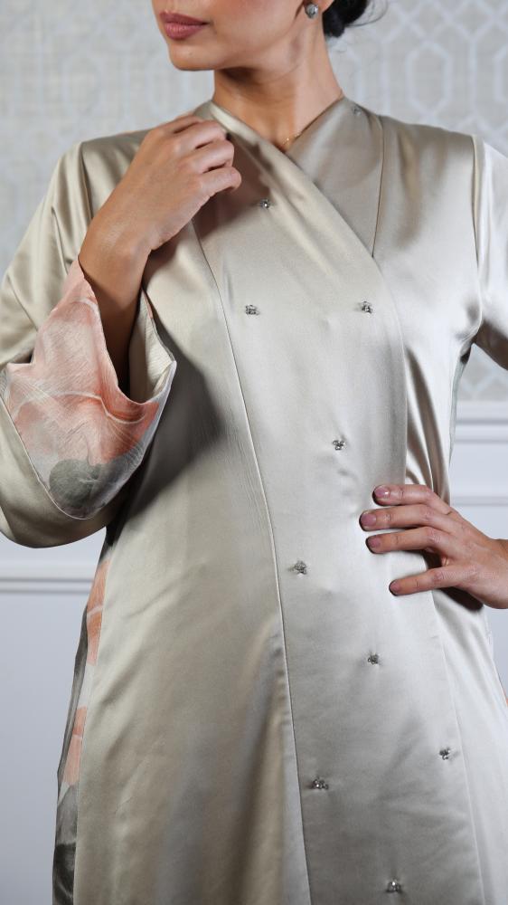 عباية فاخرة باللون التفاحي