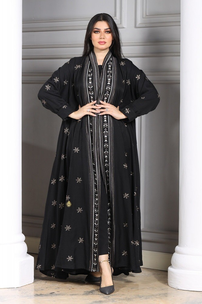 تألقي بأفضل عبايات سعودية فخمة تزيد من جمالك