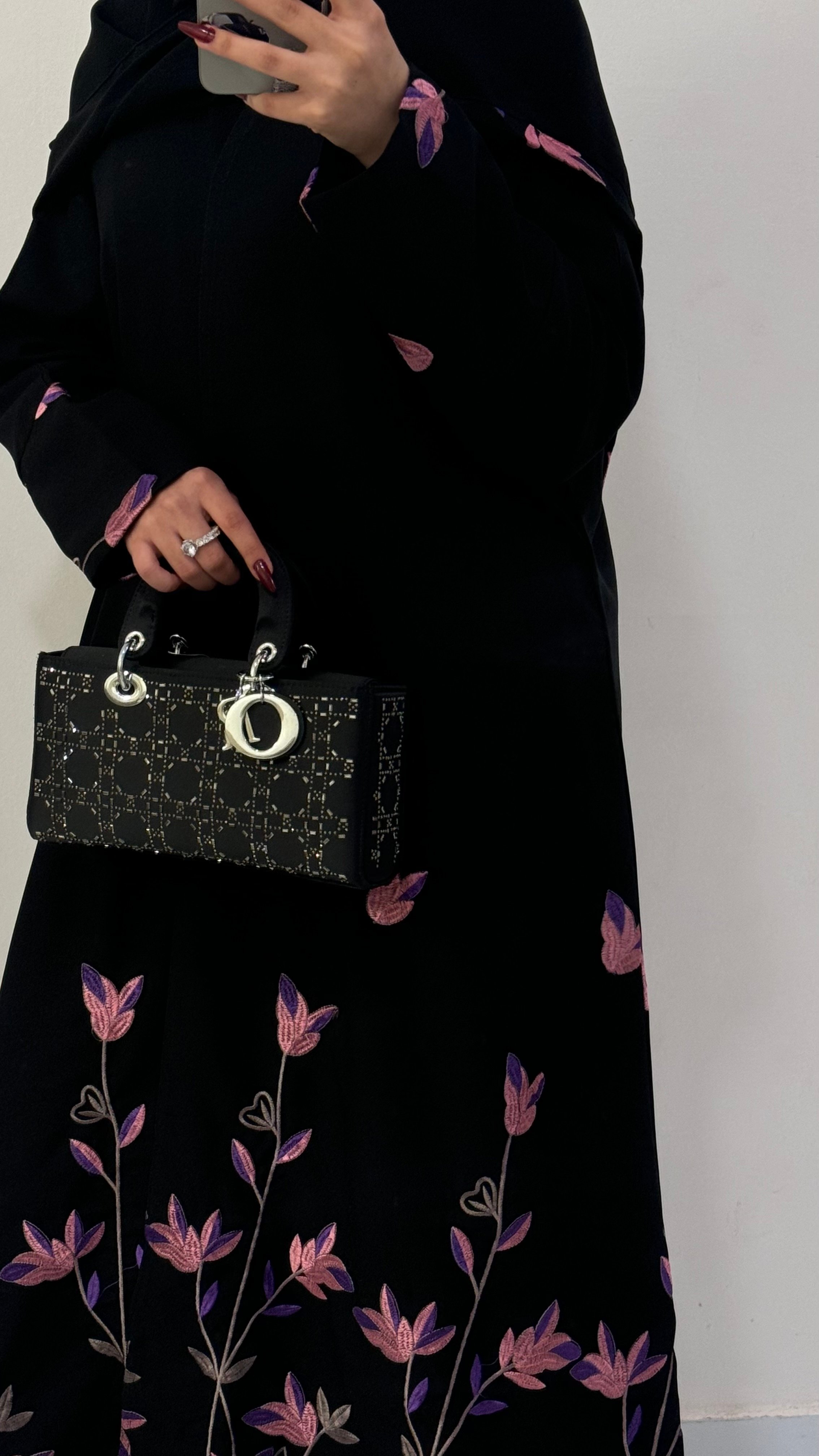 عبايه نرجس مع طرحه