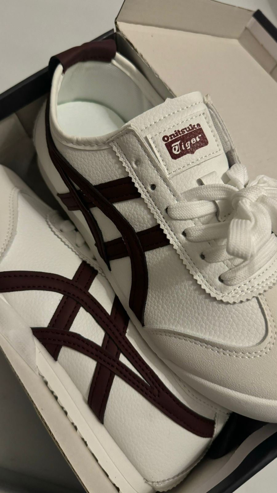 شوز كوبي تايقر   بني ابيض