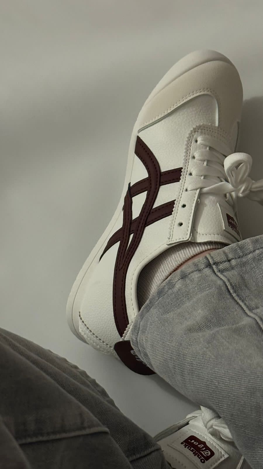 شوز كوبي تايقر   بني ابيض