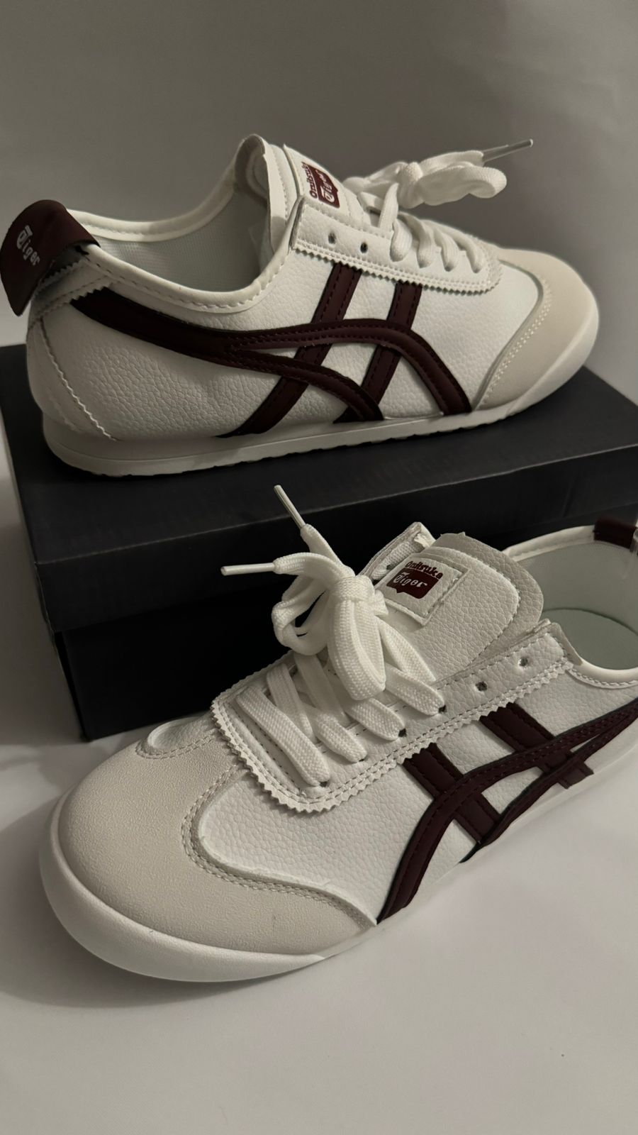 شوز كوبي تايقر   بني ابيض