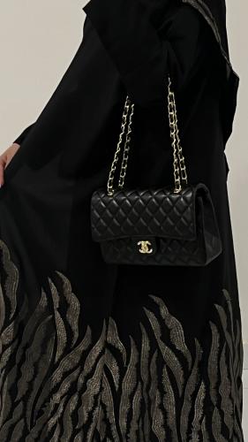 عبايه نارين بتطريز ذهبي فاخر